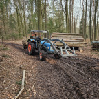 Eicher 3351 im Waldeinsatz